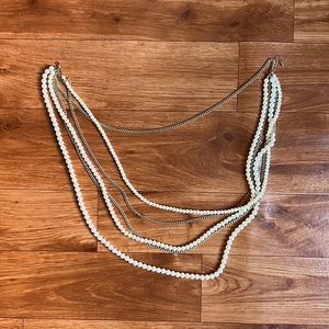 White pearl and gold chain necklace
